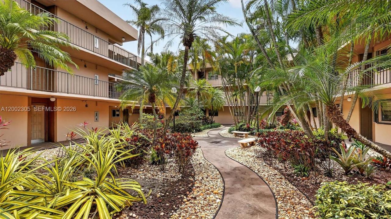 10975 SW 107th ST. 202, Kendall, Florida 33176