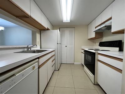 9833 Westview Dr 824, Coral Springs, Florida 33076, USA