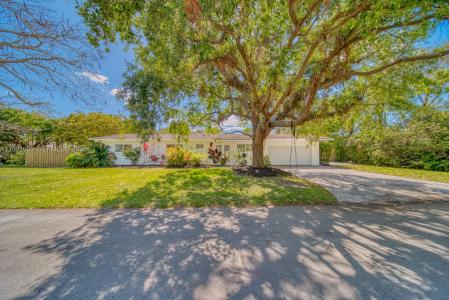 13700 SW 74th Ct, Palmetto Bay, Florida 33158, USA