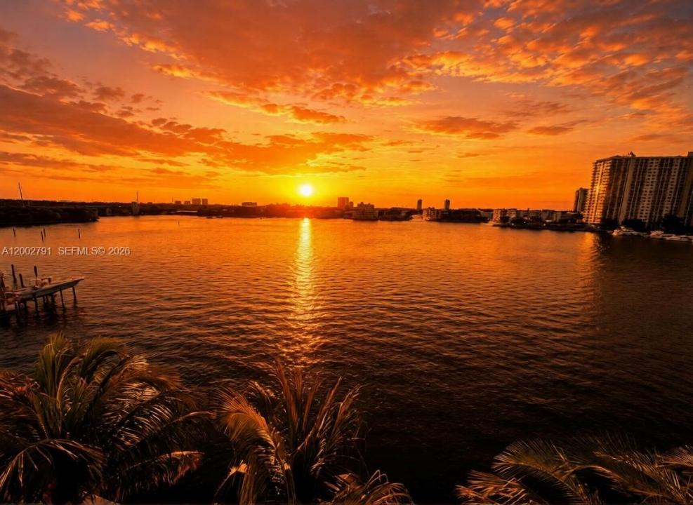 17125 N Bay Rd 3204, Sunny Isles Beach, Florida 33160, Stati Uniti