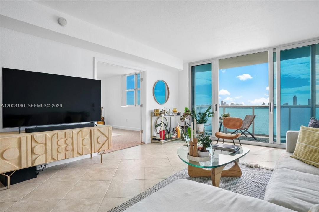 7501 E Treasure Dr 4EF, North Bay Village, Floride 33141, États-Unis
