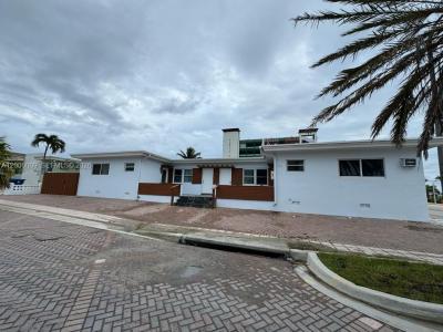 338 Roosevelt St, Hollywood, Florida 33019, USA