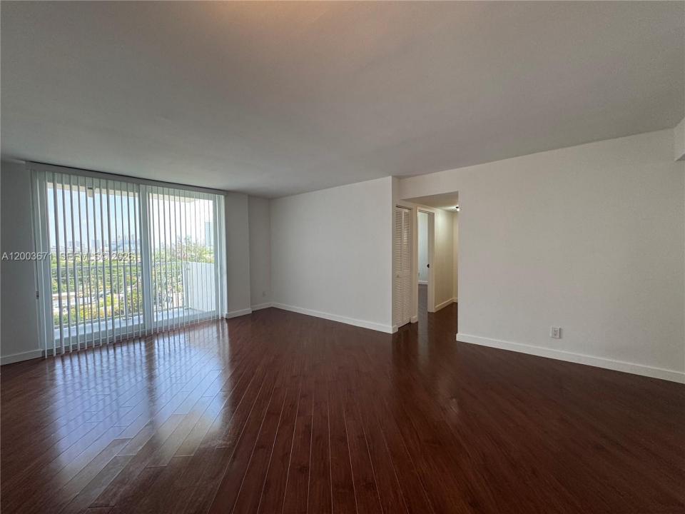 2020 NE 135th St 810, North Miami, Florida 33181, USA