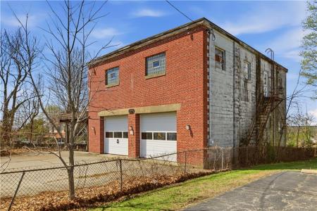 1449 Main Road, Tiverton, RI 02878, USA