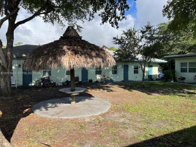 705-713 NE 3rd St 1-9, Hallandale Beach, Florida 33009, USA