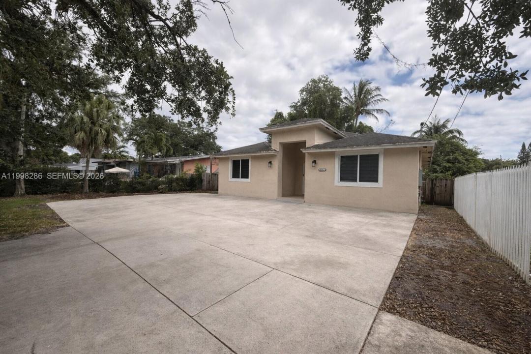 3166 NW 170th St, Miami Gardens, Flórida 33056, Estados Unidos