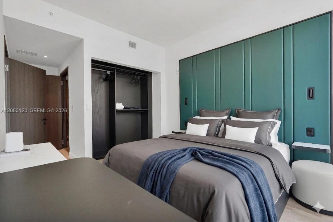 20 NE 11th St 4006, Miami, Floryda 33132, USA