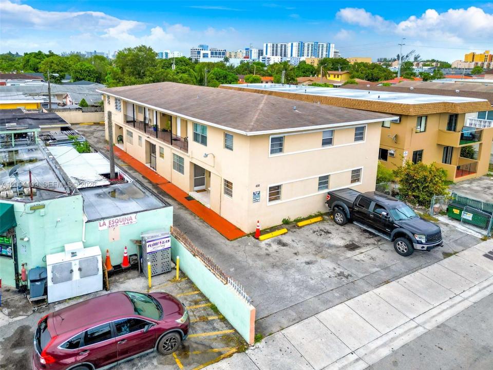 410 NW 47th Ave, Miami, Floride 33126, États-Unis