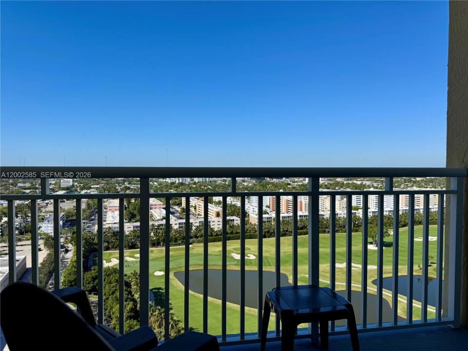 1745 E Hallandale Beach Blvd 2001W, Hallandale Beach, Floride 33009, États-Unis