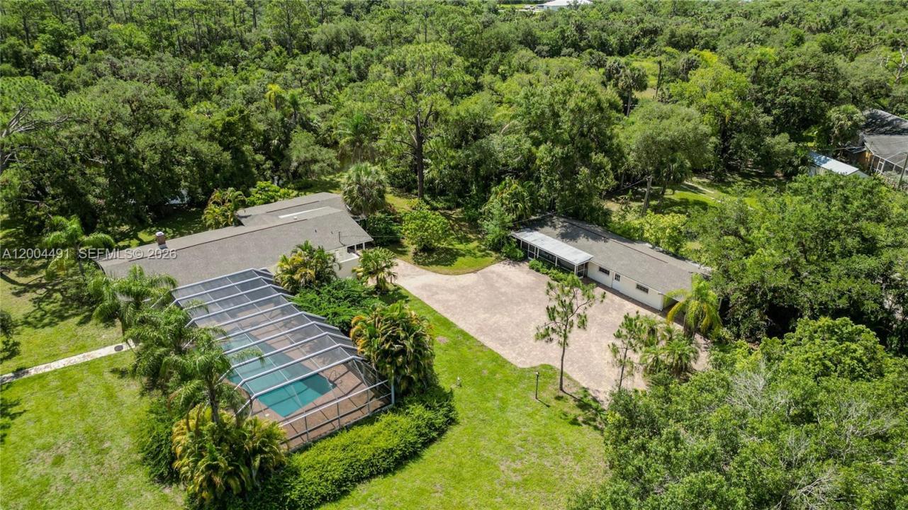 18220 Elmwood, Floride 33920, États-Unis
