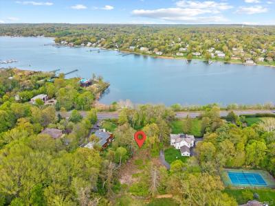 367A Shore Road E, North Hempstead, New York 11023, USA