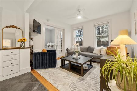 33 Marsh Street, Newport, RI 02840, USA