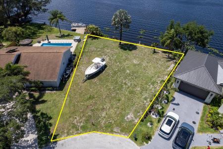 6535 Paul Mar Drive, Lake Worth, Florida 33462