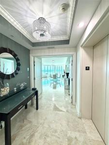 1 N Ocean Blvd 806, Pompano Beach, Florida 33062, USA