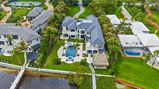 19020 Point Drive, Tequesta, Florida 33469, USA