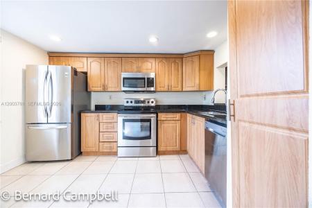 3940 Inverrary Blvd 403-A, Lauderhill, Florida 33319, USA
