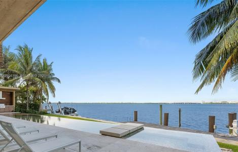 825 E Dilido Dr, Miami Beach, Florida 33139