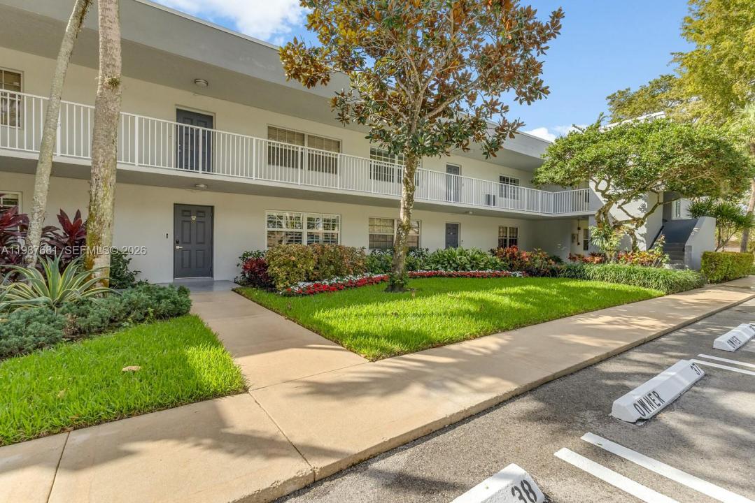 4280 Oaks Ter 102, Pompano Beach, Florida 33069, USA