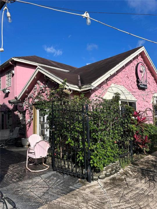 17840 W Dixie Hwy, North Miami Beach, Florida 33160, Stati Uniti