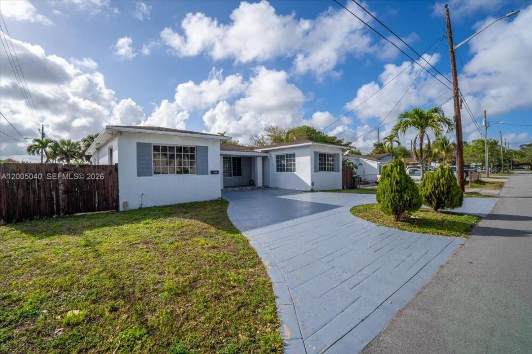 740 SW 7th Ave, Hallandale Beach, Florida 33009, Stati Uniti