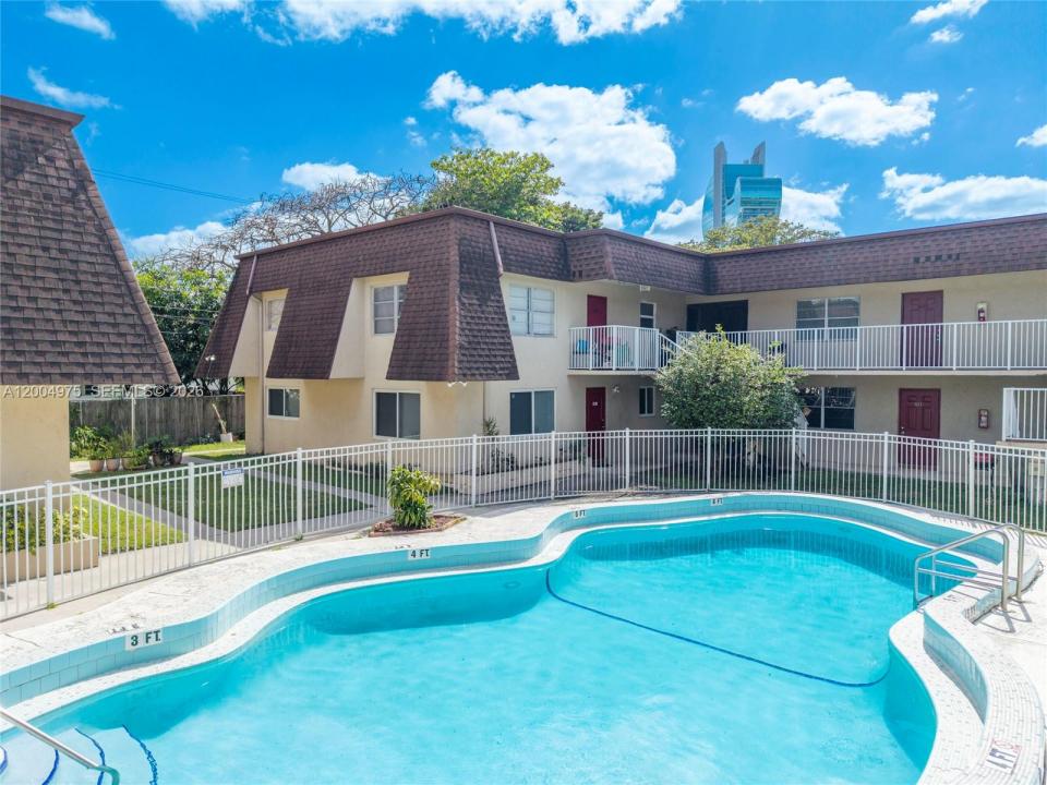 4524 SW 54th St 501-W, Dania Beach, Floride 33314, États-Unis
