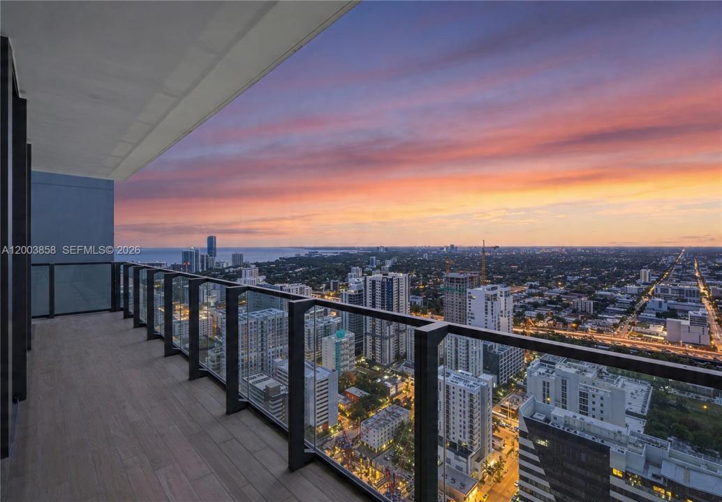 88 SW 7th St 3710, Miami, Floride 33130, États-Unis