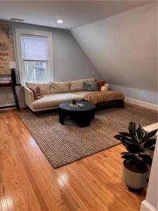93 Chapin Avenue 3, Providence, RI 02909, USA