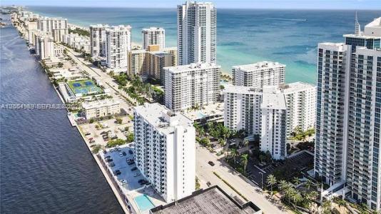 3000 S Ocean Dr 414, Hollywood, Florida 33019, USA