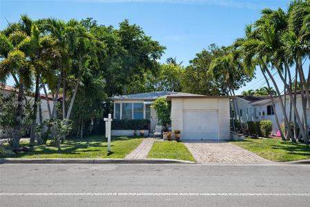 9516 Byron Ave, Surfside, Florida 33154, USA
