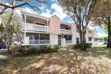 10441 Mahogany Key Cir 101, Miami, Florida 33196, USA