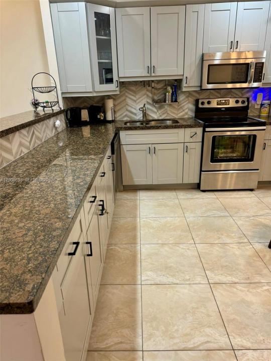 3725 S Ocean Dr L12, Hollywood, Floride 33019, États-Unis