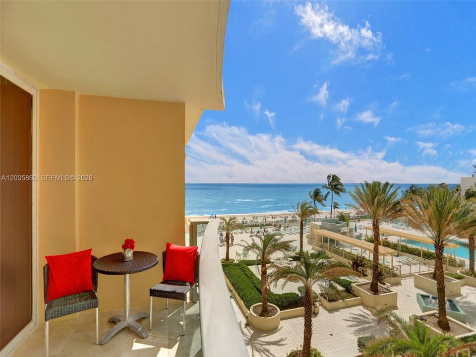 2501 S Ocean Dr 415, Hollywood, Floride 33019, États-Unis