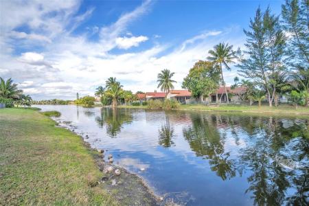 865 SW 113th Ln, Pembroke Pines, Flórida 33025, Estados Unidos