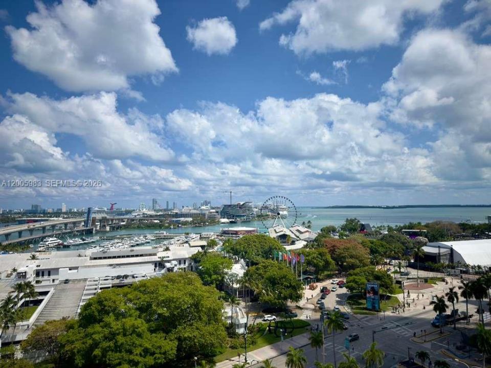 398 NE 5th St 4313, Miami, Florida 33132, Stati Uniti