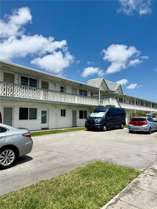 11 NE 204th St 23, Miami Gardens, Florida 33179, Stati Uniti
