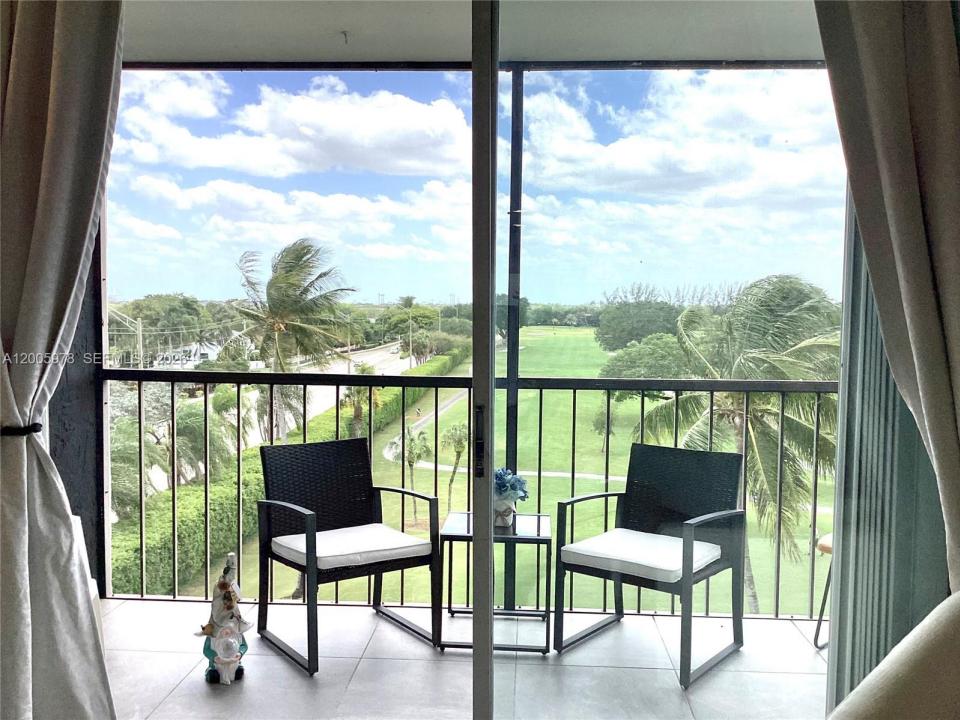 8900 Washington Blvd PH2A, Pembroke Pines, Floride 33025, États-Unis