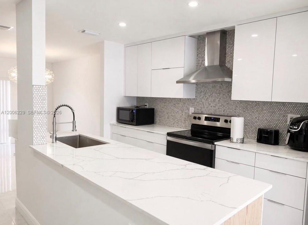 8224 NW 9th Ct 3, Plantation, Floride 33324, États-Unis