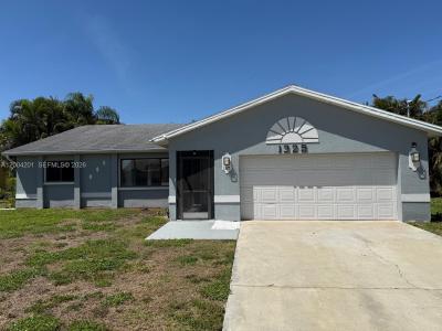 1325 SW 28th, Cape Coral, Florida 33914