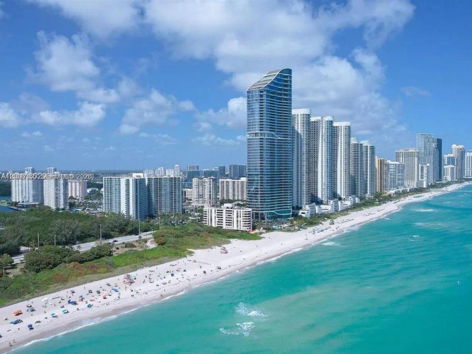 100 Bayview Dr 216, Sunny Isles Beach, Floride 33160, États-Unis