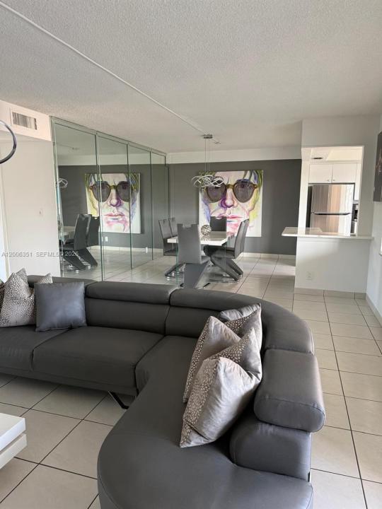 200 NE 12th Ave 7E, Hallandale Beach, Florida 33009, Estados Unidos
