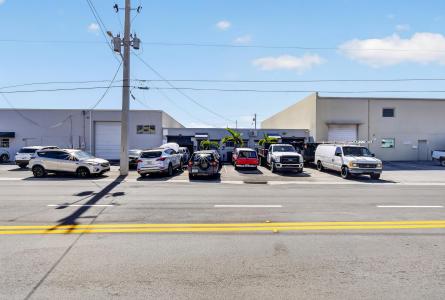 4511 NE 6th Avenue, Oakland Park, Florida