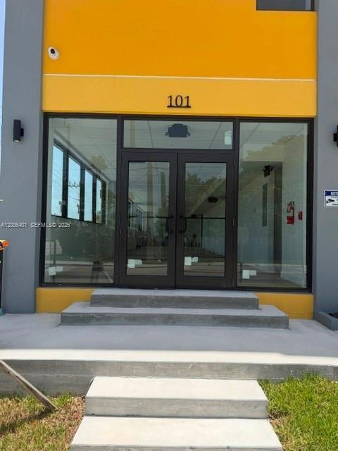 1020 NW 2nd Ave 101, Hallandale Beach, Floride 33009, États-Unis