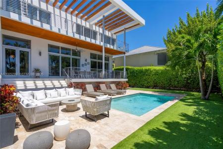 230 W Mcintyre St, Key Biscayne, Florida 33149, USA