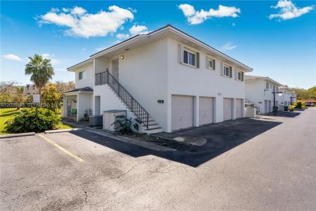 8048 SW 80 AVE 8048, Miami, Florida 33143, USA