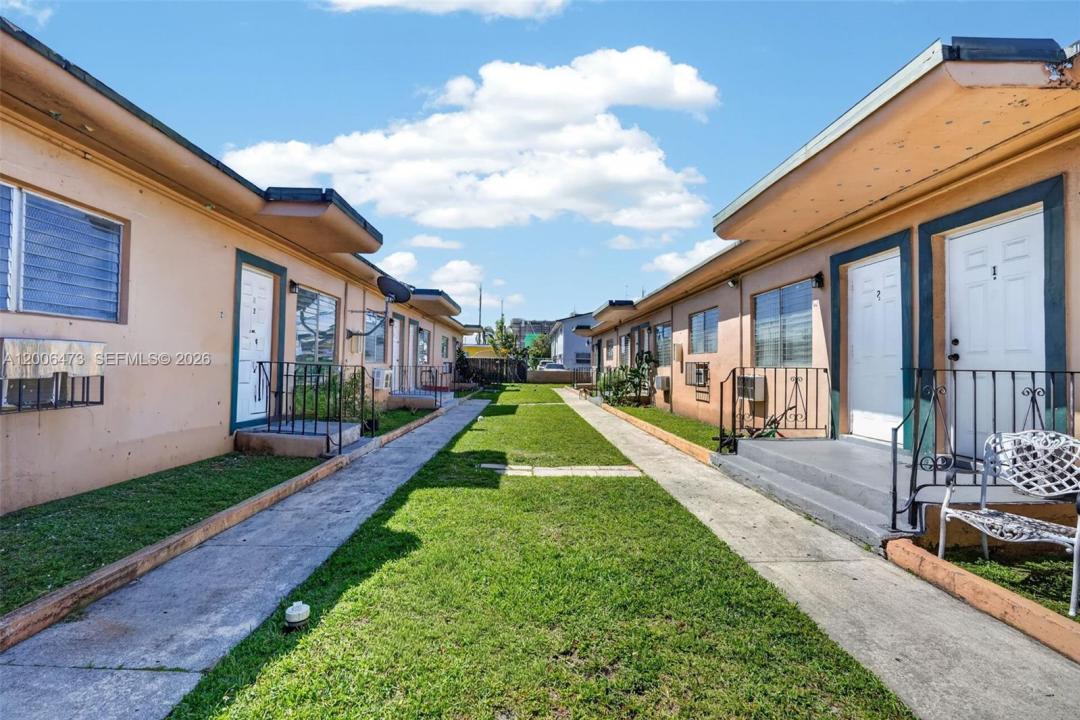 2110 NW 24th St, Miami, Floride 33142, États-Unis