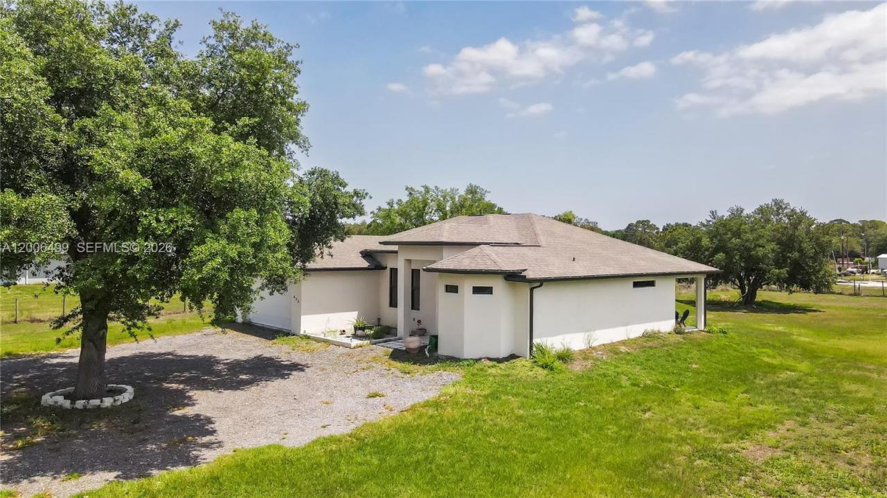 655 N Olivo ST, Clewiston, Florida 33440, USA