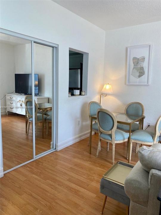 820 Euclid Ave 203, Miami Beach, Florida 33139, USA