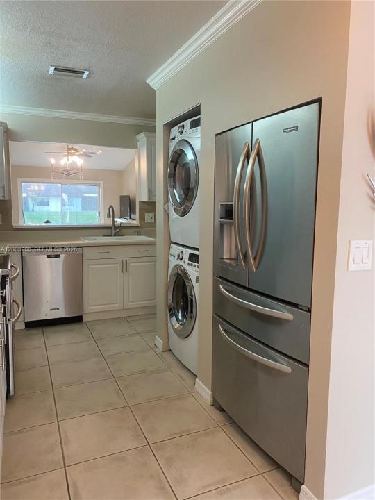 803 SW 119th Way, Davie, Florida 33325, USA