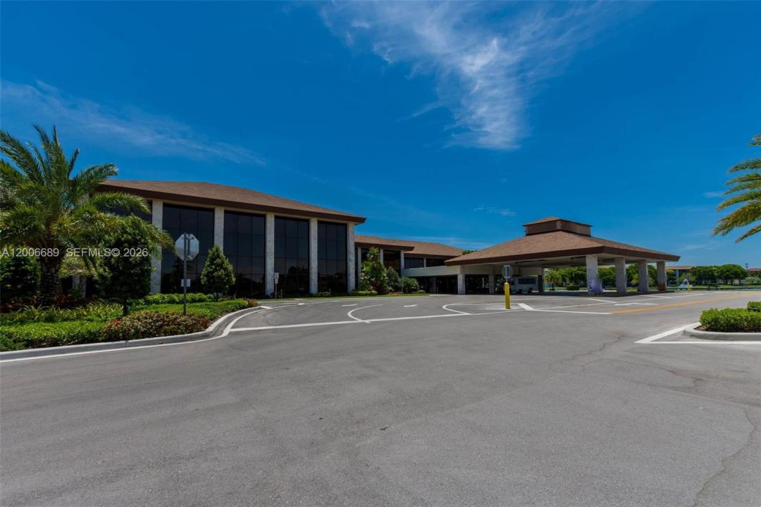 13550 SW 6th Ct 308A, Pembroke Pines, Floride 33027, États-Unis