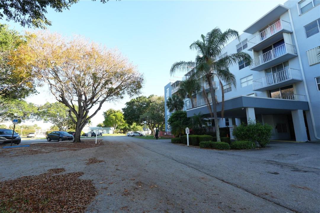 500 Executive Center Dr 1J, West Palm Beach, Floride 33401, États-Unis
